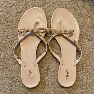 Light Pink Studded Bow Flip Flops Size 9